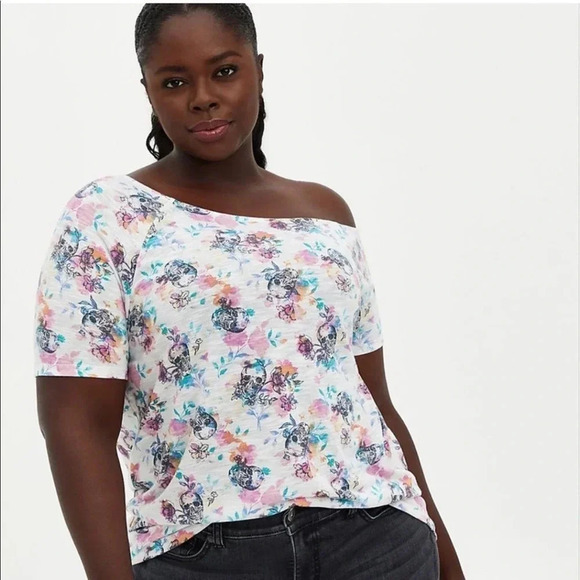 NEW Torrid Off Shoulder Tee Super Soft Floral Skull Size 6 - Picture 1 of 10